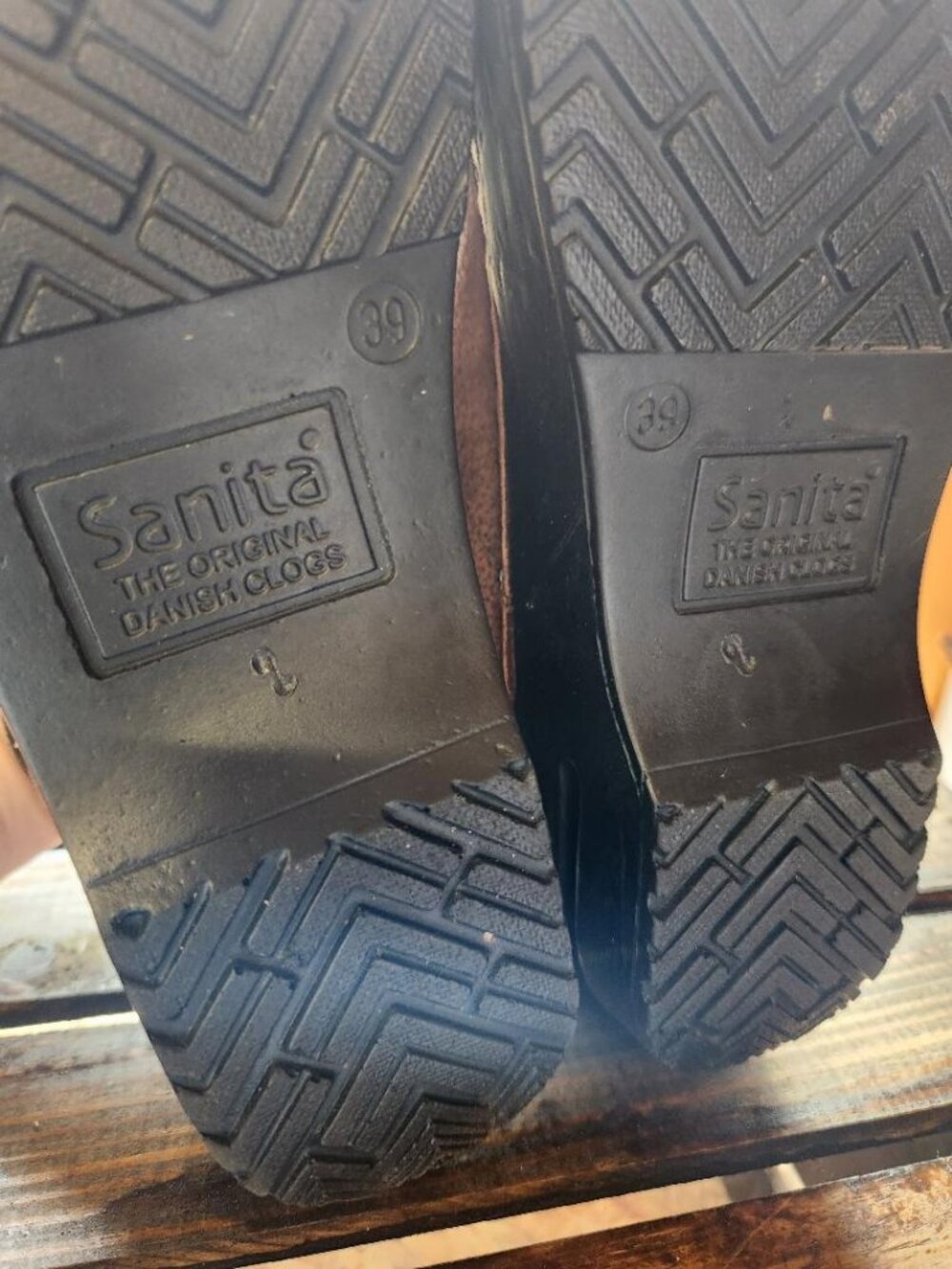 Sanita Pro Textured Oil Womens Clog in Antique Brown Sz 39 MSRP $140 - Picture 11 of 11